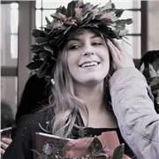 Laureata in scienze dell'educazione e della formazione, impartisco lezioni di tutte le materie per i bambini dai 6 ai 10 anni, di storia, italiano, inglese e spagnolo per ragazzi della scuola media e italiano, storia e filosofia per ragazzi delle superior